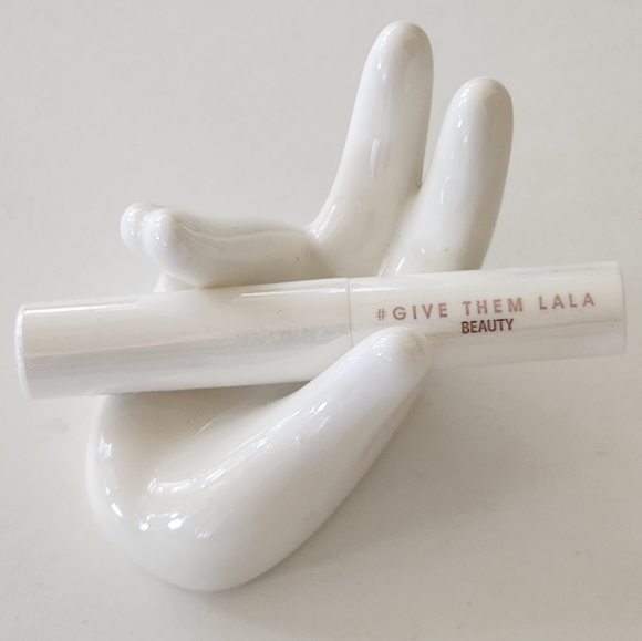 🤨 Give Them LaLa Clear Brow Gel - Picture 2 of 10